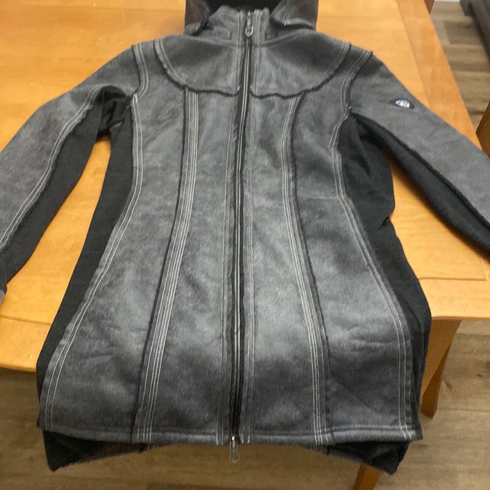 Women’s Kuhl Dani Sherpa Parka Size Medium- Gray